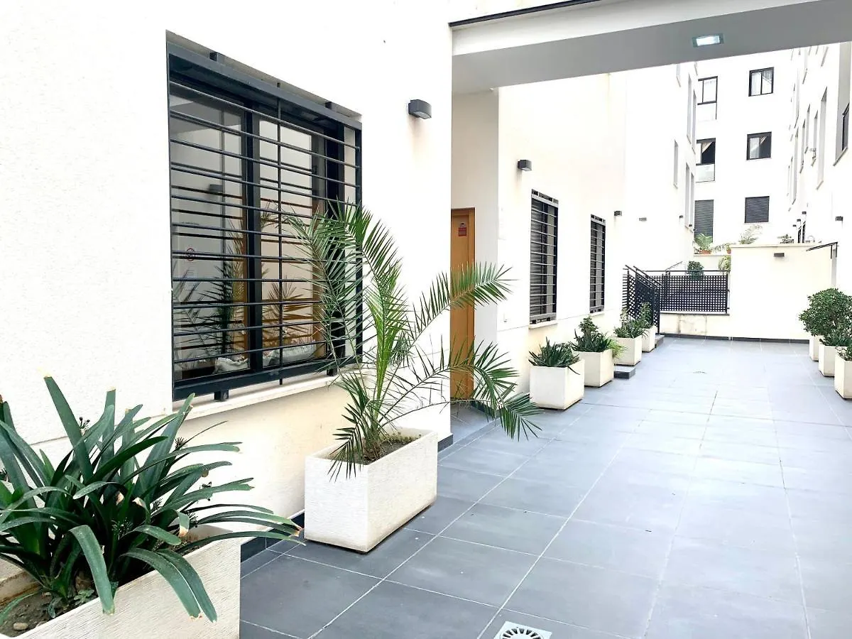Homely Malaga Refino Oriental